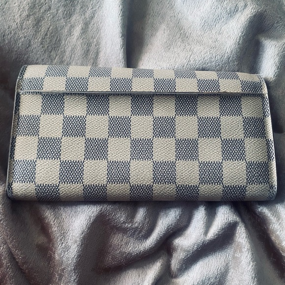 Louis Vuitton Damier Azur Wallet - Cream and Blue (Sarah Wallet) - Picture 9 of 12